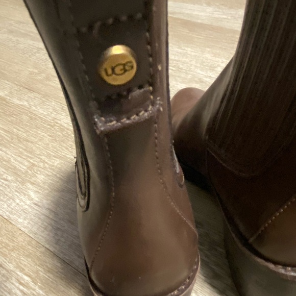 UGG CAMDEN BROWN ANKLE BOOTS SIZE 6 - Picture 9 of 10